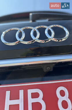 Позашляховик / Кросовер Audi Q7 2020 в 