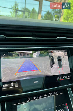 Позашляховик / Кросовер Audi Q7 2020 в 
