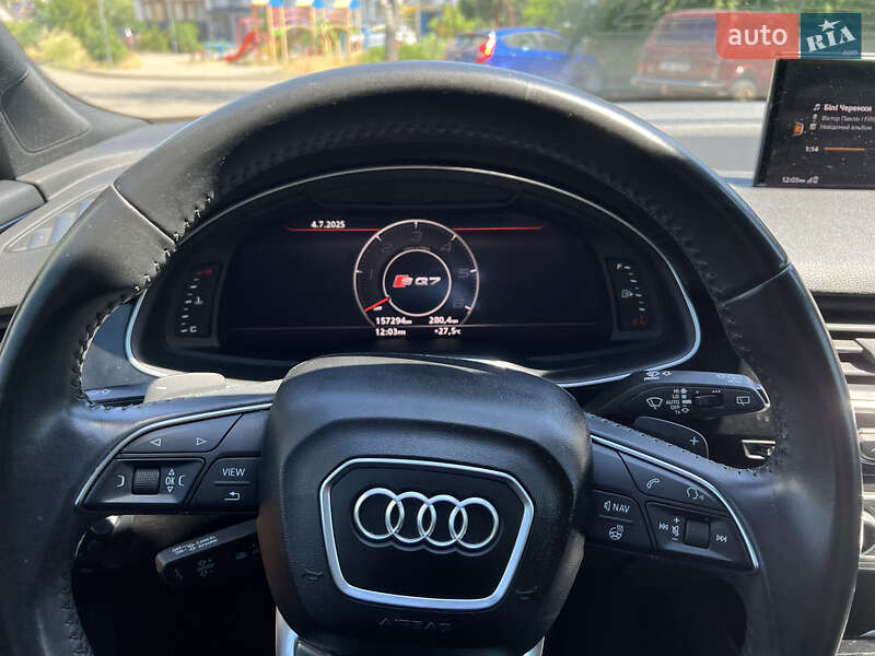 Внедорожник / Кроссовер Audi Q7 2017 в Хусте