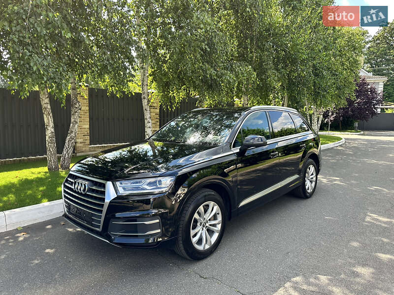 Позашляховик / Кросовер Audi Q7 2018 в Києві