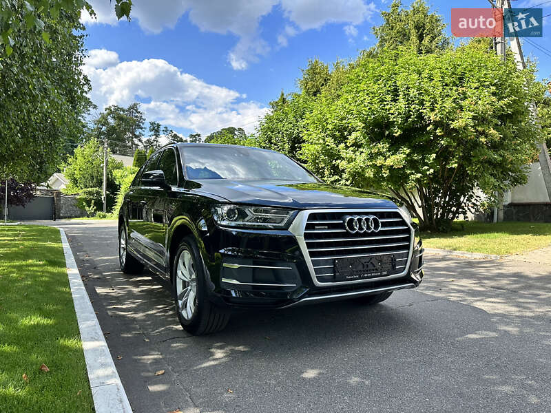 Позашляховик / Кросовер Audi Q7 2018 в Києві