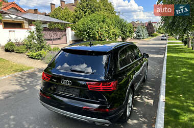 Внедорожник / Кроссовер Audi Q7 2018 в 