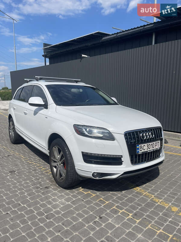 Позашляховик / Кросовер Audi Q7 2011 в 