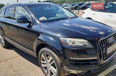 Позашляховик / Кросовер Audi Q7 2010 в 