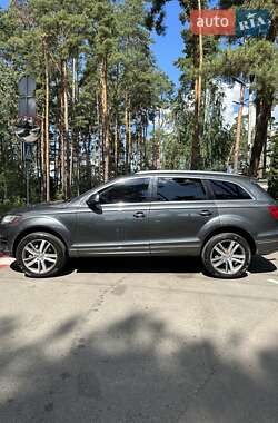 Позашляховик / Кросовер Audi Q7 2013 в 