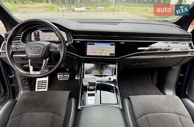 Позашляховик / Кросовер Audi Q7 2021 в 