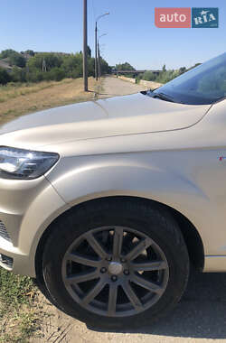 Внедорожник / Кроссовер Audi Q7 2013 в 