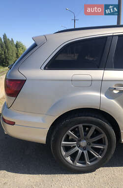Внедорожник / Кроссовер Audi Q7 2013 в 