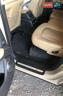 Внедорожник / Кроссовер Audi Q7 2013 в 