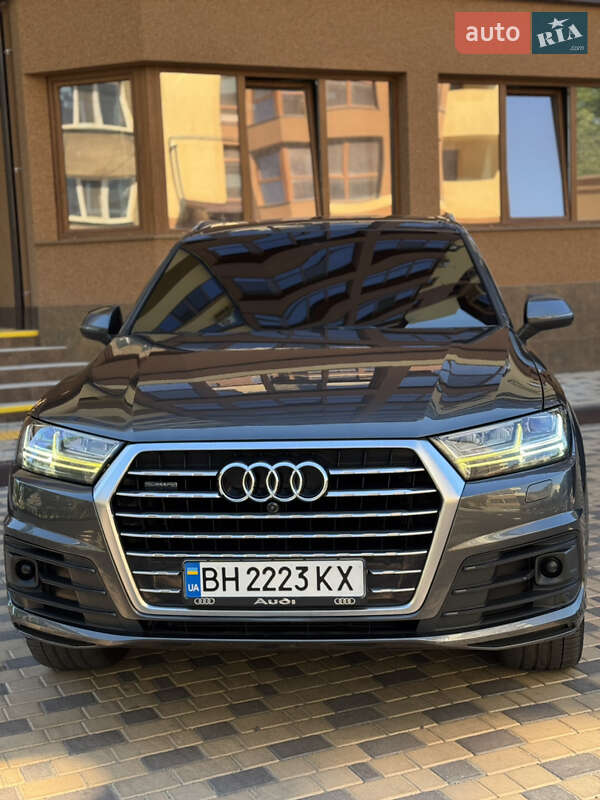 Позашляховик / Кросовер Audi Q7 2017 в Ізмаїлі