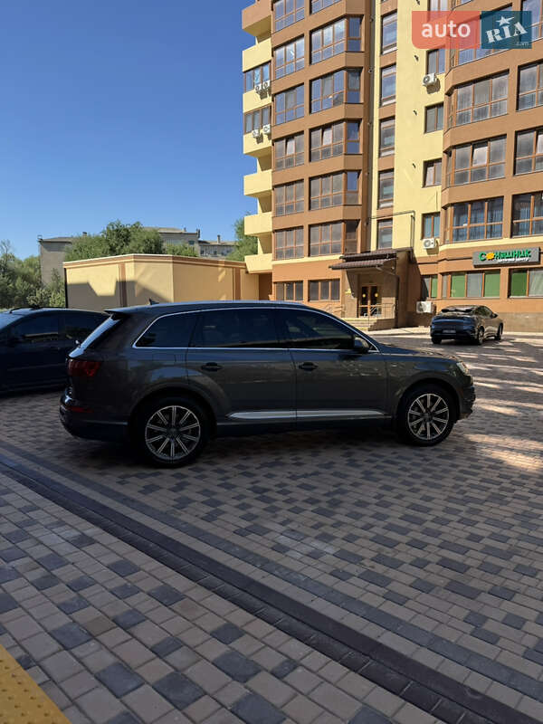 Позашляховик / Кросовер Audi Q7 2017 в Ізмаїлі