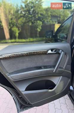 Внедорожник / Кроссовер Audi Q7 2015 в 