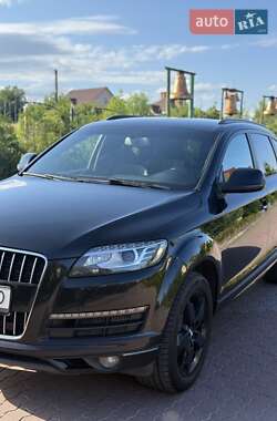 Внедорожник / Кроссовер Audi Q7 2015 в 