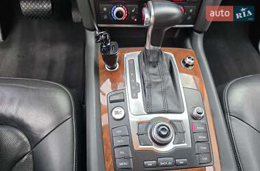 Позашляховик / Кросовер Audi Q7 2013 в 