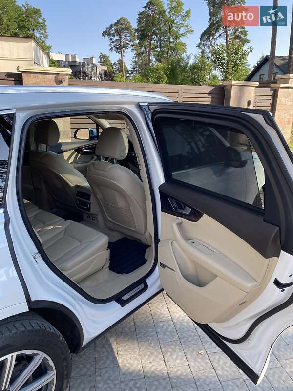 Позашляховик / Кросовер Audi Q7 2018 в Львові