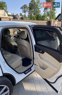 Внедорожник / Кроссовер Audi Q7 2018 в 