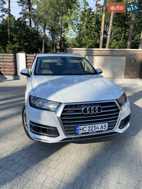 Позашляховик / Кросовер Audi Q7 2018 в Львові