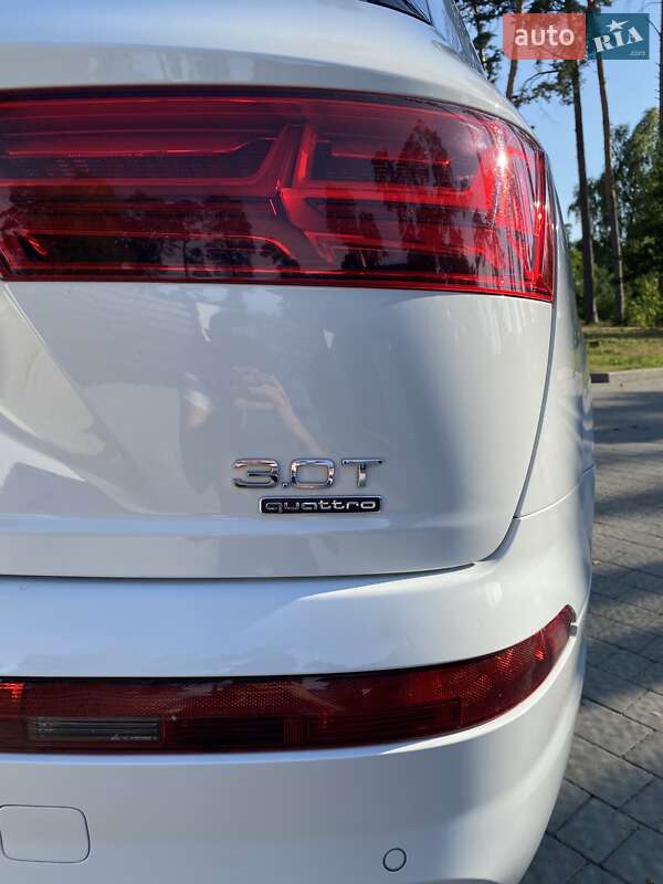 Позашляховик / Кросовер Audi Q7 2018 в Львові