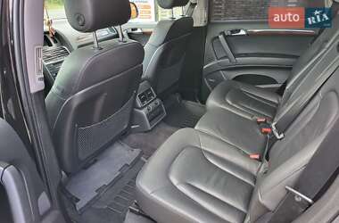 Позашляховик / Кросовер Audi Q7 2010 в 