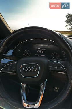 Позашляховик / Кросовер Audi Q7 2016 в 