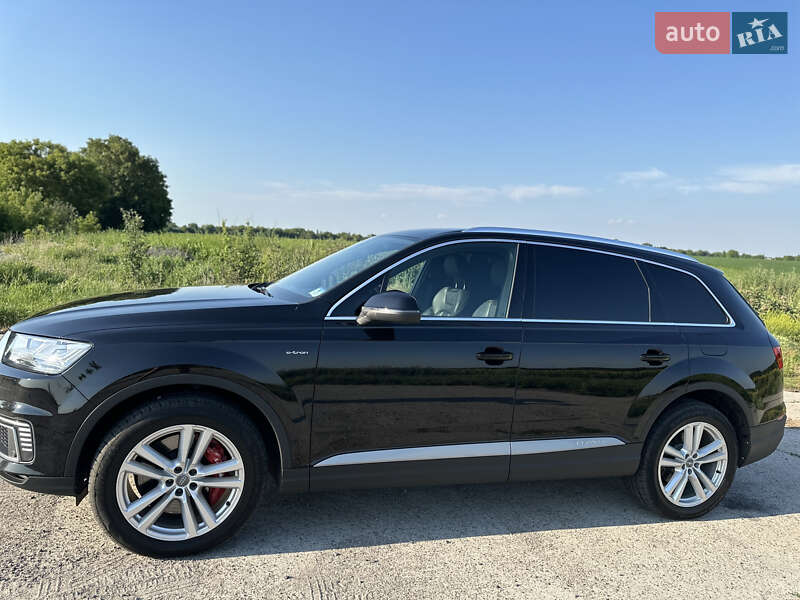 Внедорожник / Кроссовер Audi Q7 2016 в Пирятине