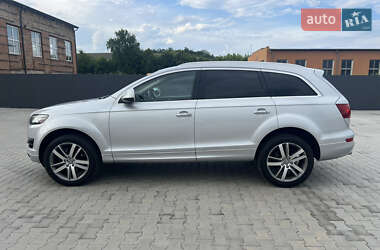 Позашляховик / Кросовер Audi Q7 2015 в 
