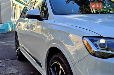 Внедорожник / Кроссовер Audi Q7 2022 в 