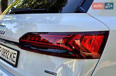 Внедорожник / Кроссовер Audi Q7 2022 в 
