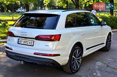 Внедорожник / Кроссовер Audi Q7 2022 в 