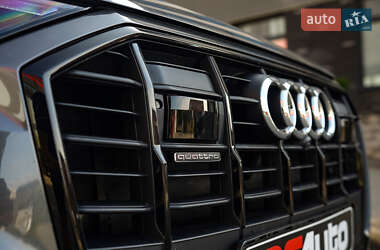 Позашляховик / Кросовер Audi Q7 2019 в 