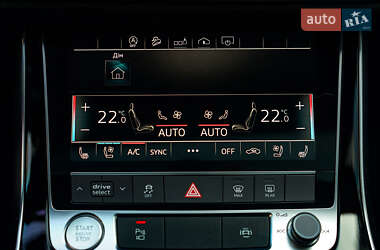 Позашляховик / Кросовер Audi Q7 2019 в 