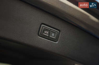 Позашляховик / Кросовер Audi Q7 2019 в 