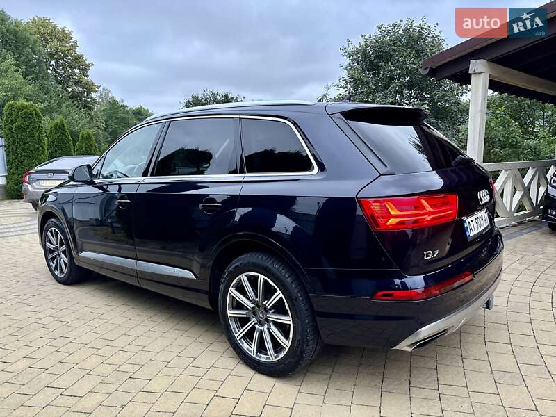 Позашляховик / Кросовер Audi Q7 2017 в Івано-Франківську