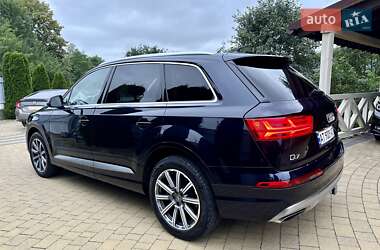 Внедорожник / Кроссовер Audi Q7 2017 в 