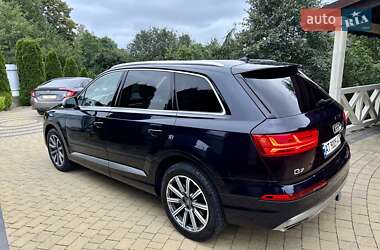 Внедорожник / Кроссовер Audi Q7 2017 в 