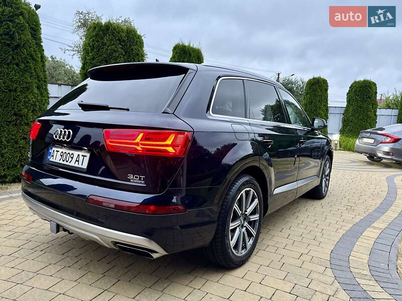 Позашляховик / Кросовер Audi Q7 2017 в Івано-Франківську