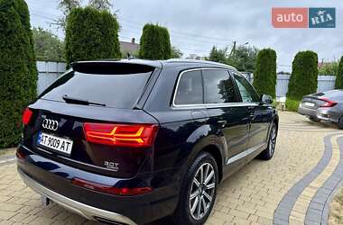Внедорожник / Кроссовер Audi Q7 2017 в 