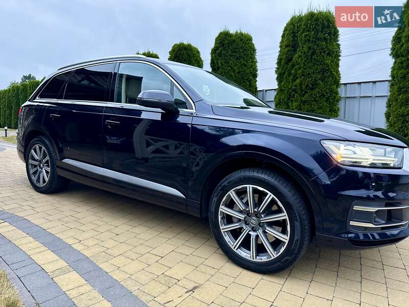Позашляховик / Кросовер Audi Q7 2017 в Івано-Франківську