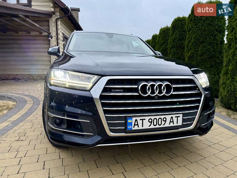 Позашляховик / Кросовер Audi Q7 2017 в Івано-Франківську