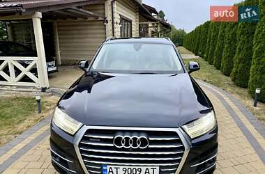 Внедорожник / Кроссовер Audi Q7 2017 в 