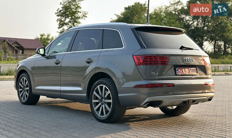 Позашляховик / Кросовер Audi Q7 2017 в Тернополі