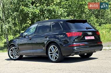 Позашляховик / Кросовер Audi Q7 2019 в 
