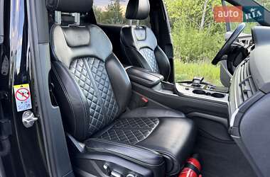Позашляховик / Кросовер Audi Q7 2019 в 