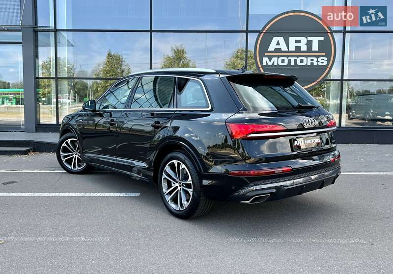 Позашляховик / Кросовер Audi Q7 2025 в Києві