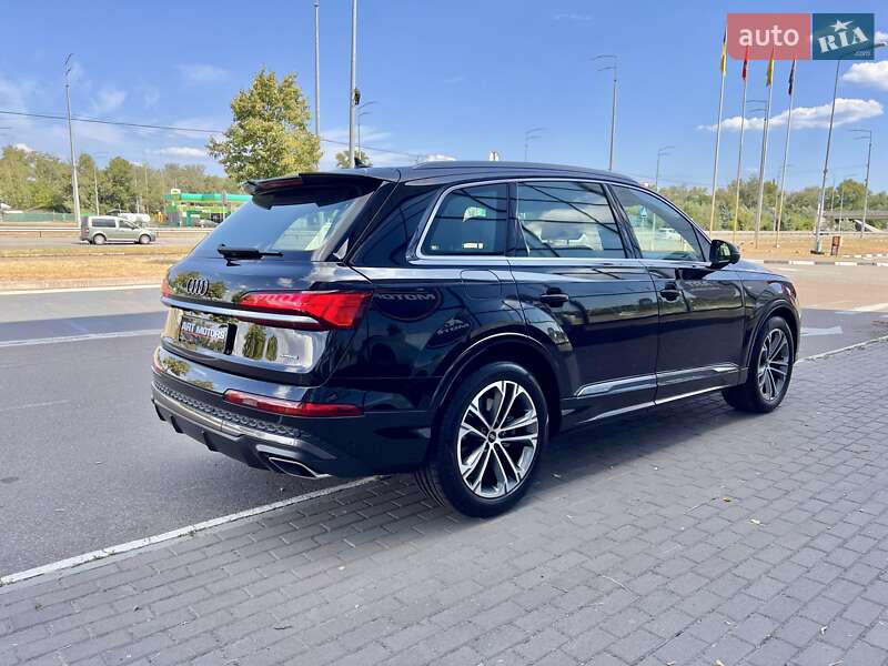 Позашляховик / Кросовер Audi Q7 2025 в Києві