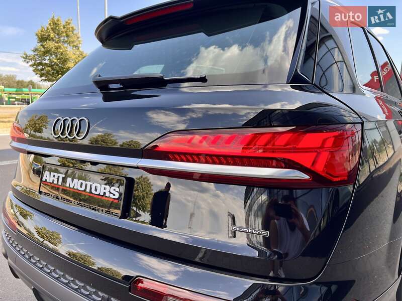 Позашляховик / Кросовер Audi Q7 2025 в Києві