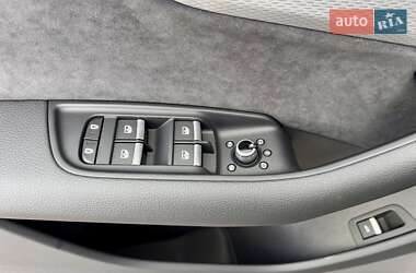 Позашляховик / Кросовер Audi Q7 2025 в 