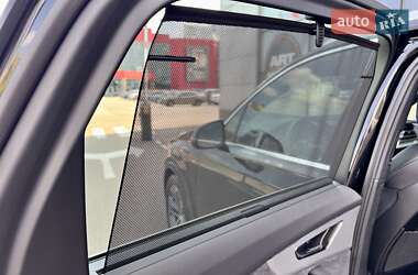 Позашляховик / Кросовер Audi Q7 2025 в 