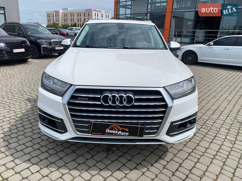 Позашляховик / Кросовер Audi Q7 2016 в Львові