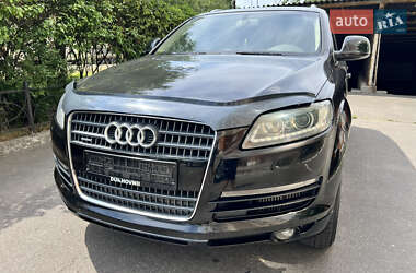 Позашляховик / Кросовер Audi Q7 2007 в 